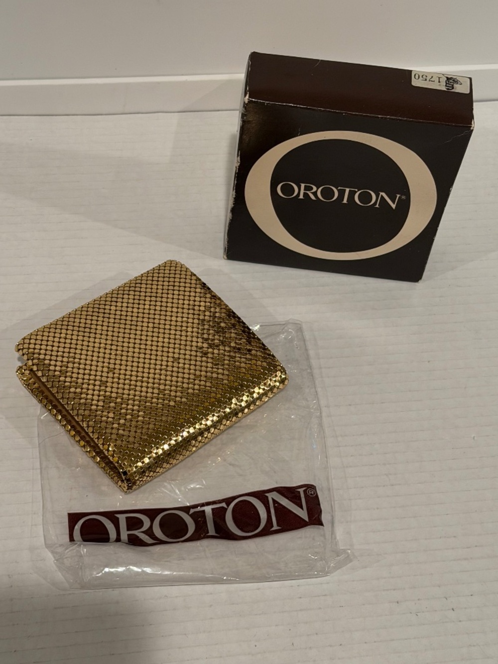 NWT - OROTON SMALL WALLET